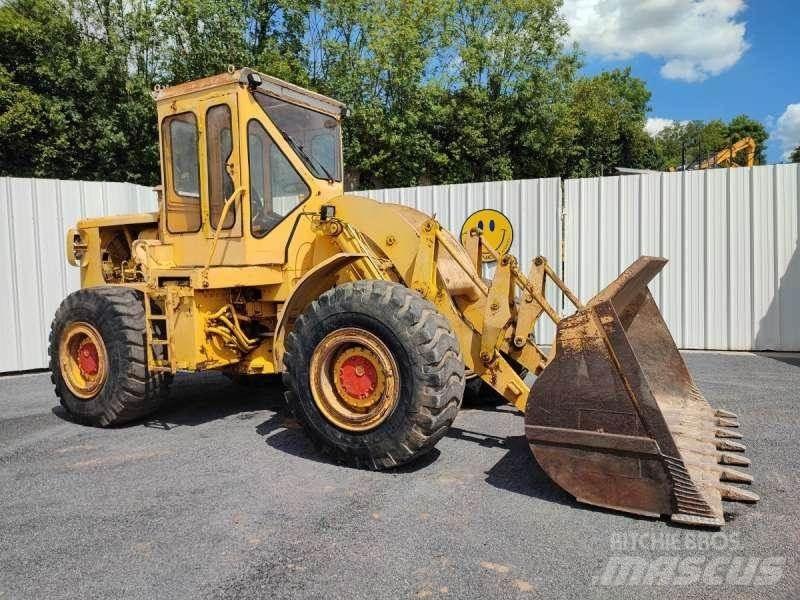 CAT 966C Gumikerekes homlokrakodók