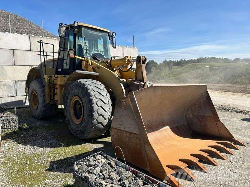 CAT 966G Gumikerekes homlokrakodók
