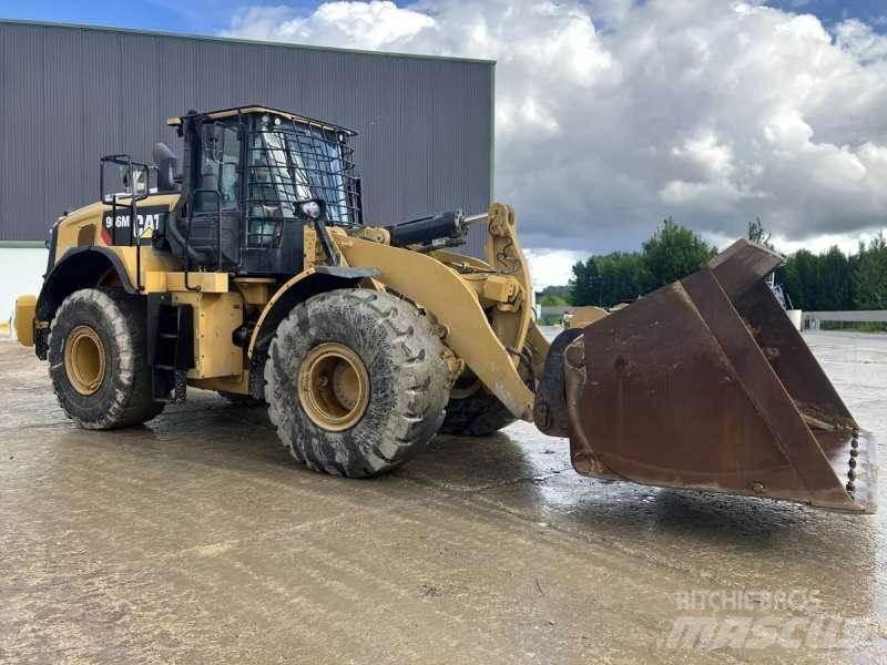 CAT 966M Gumikerekes homlokrakodók