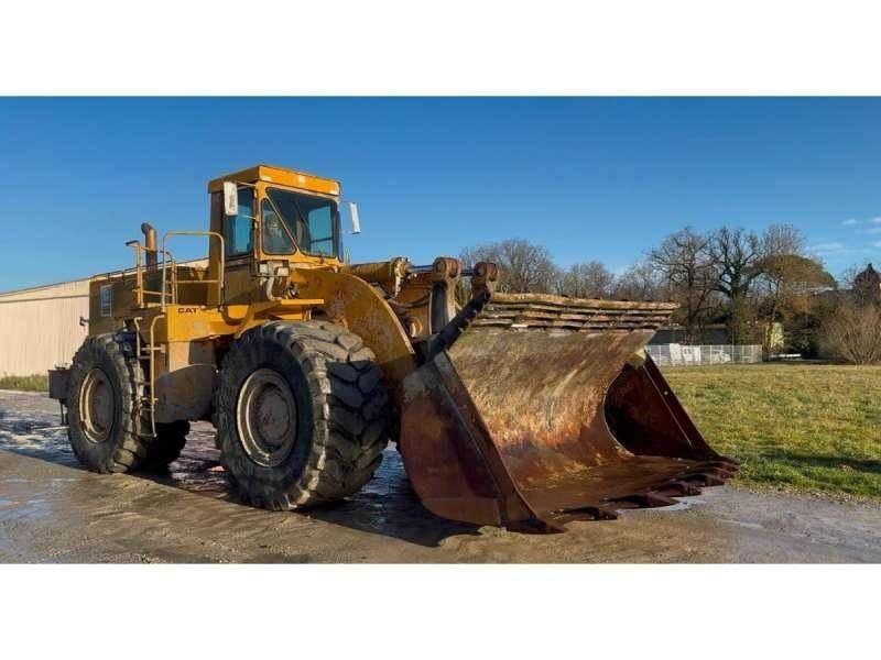 CAT 988B Gumikerekes homlokrakodók