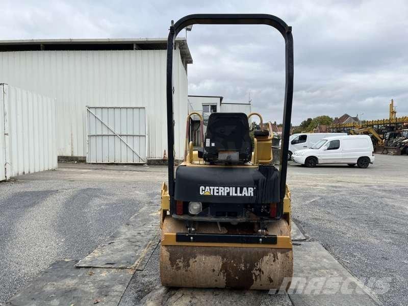 CAT CB-224E Talajtömörítő gépek