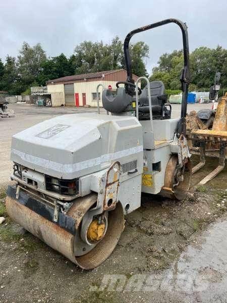 CAT CB224 Talajtömörítő gépek