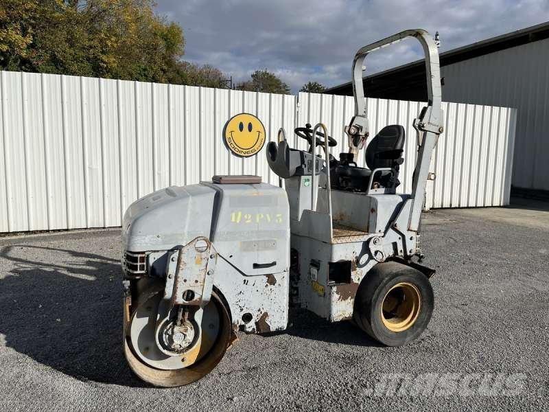 CAT CB225E Talajtömörítő gépek