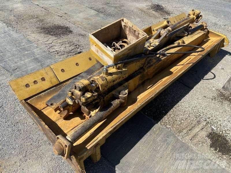 CAT D3B lánctalpas dózerek