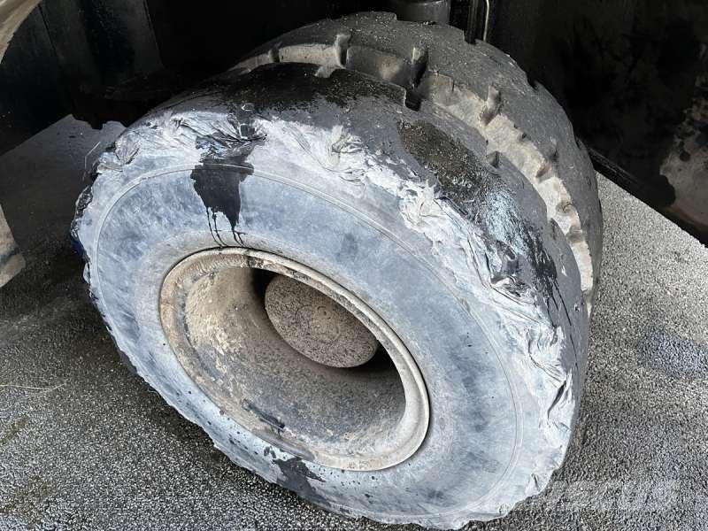 CAT M325D MH Hulladékkezelő gépek