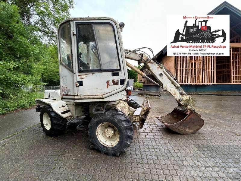 Mecalac 8CXI Gumikerekes kotrók