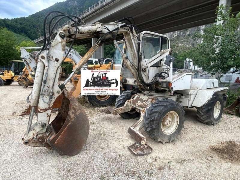 Mecalac 8CXI Gumikerekes kotrók