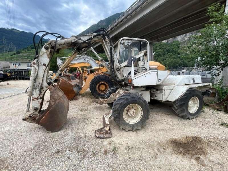 Mecalac 8CXI Gumikerekes kotrók