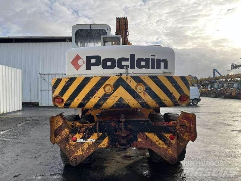 Poclain P60 Gumikerekes kotrók