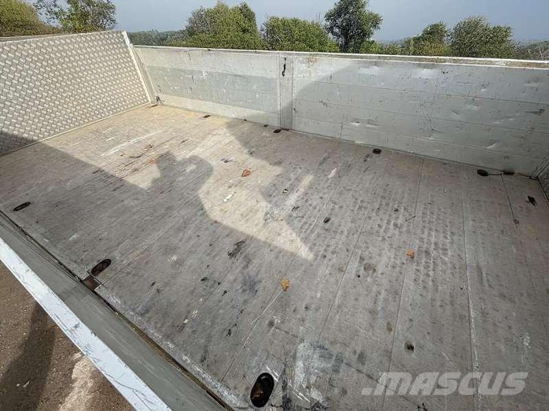 Scania R420 Platós / Ponyvás teherautók