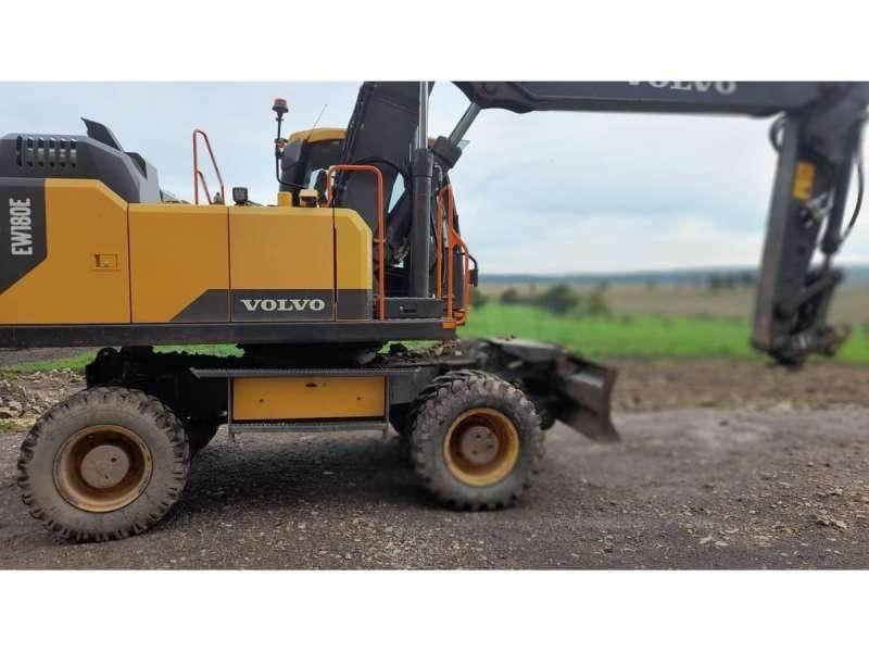 Volvo EW180E Gumikerekes kotrók