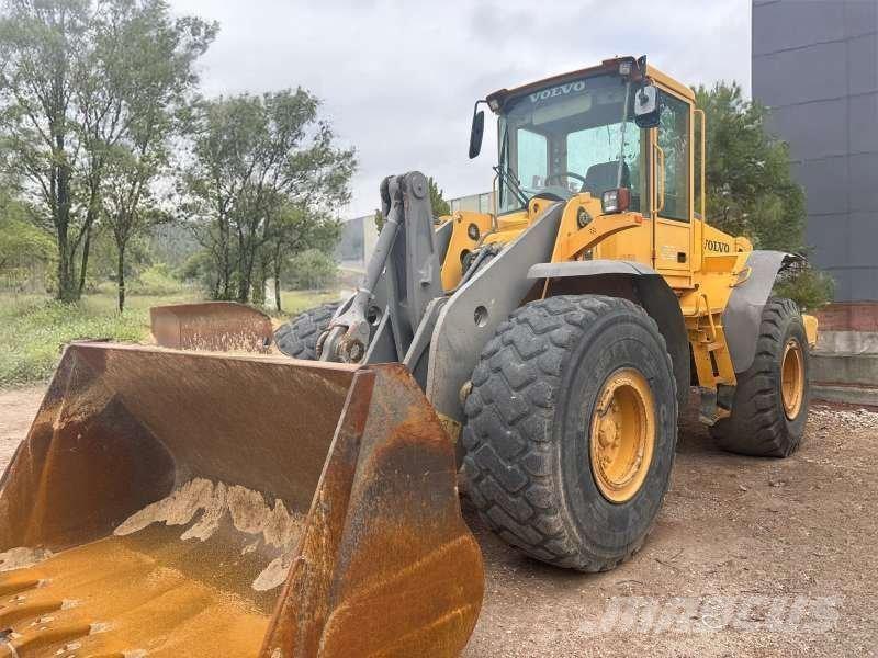 Volvo L110E Gumikerekes homlokrakodók