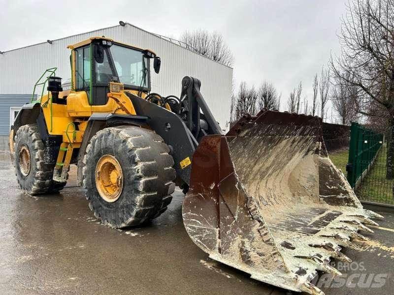 Volvo L220H Gumikerekes homlokrakodók