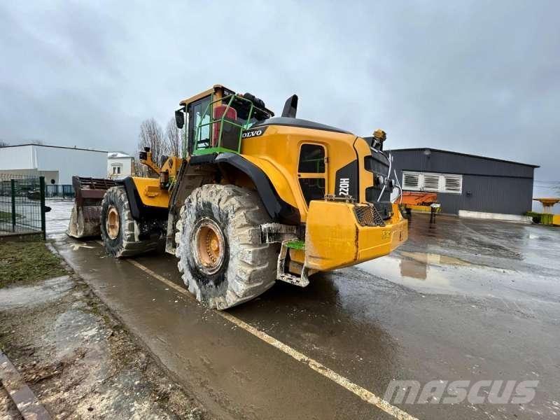 Volvo L220H Gumikerekes homlokrakodók