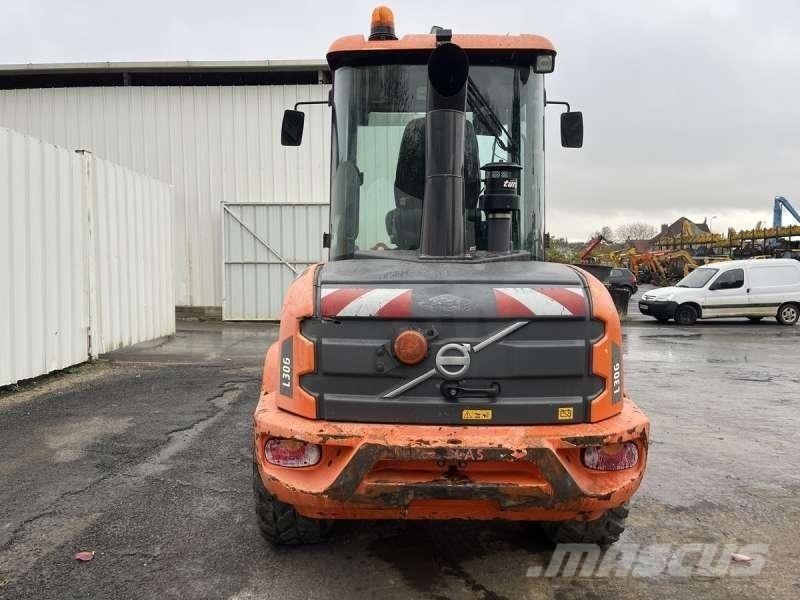 Volvo L30G Mini homlokrakodók