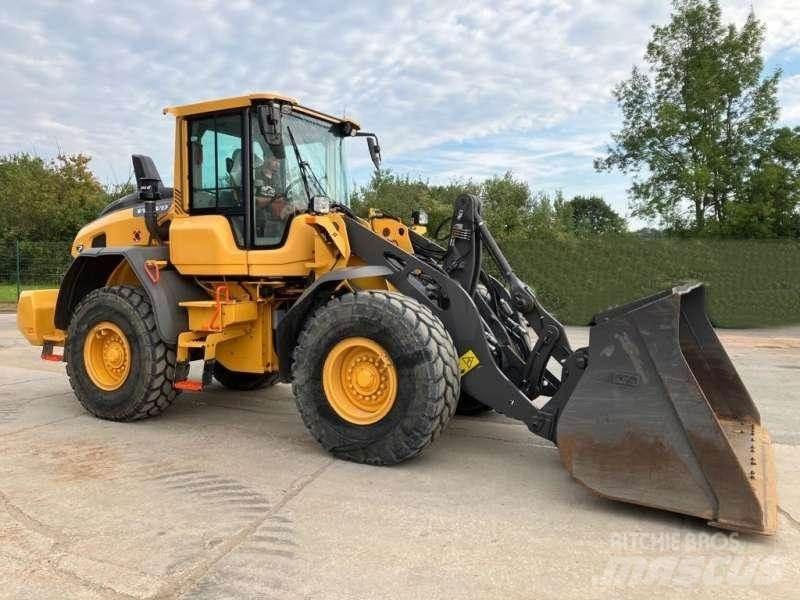 Volvo L90H Gumikerekes homlokrakodók