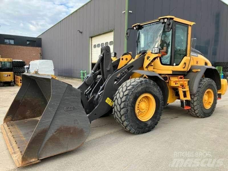 Volvo L90H Gumikerekes homlokrakodók