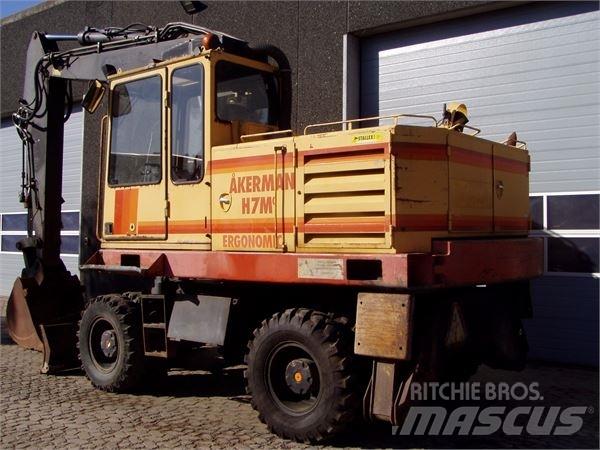 Åkerman H7MC Gumikerekes kotrók