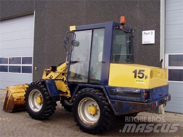 Hanomag 15F Gumikerekes homlokrakodók