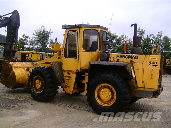 Hanomag 44D Gumikerekes homlokrakodók
