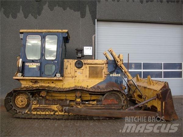 Hanomag D680E lánctalpas dózerek