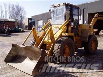 JCB 410 Gumikerekes homlokrakodók
