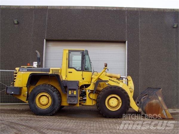 Komatsu WA420-3H Gumikerekes homlokrakodók