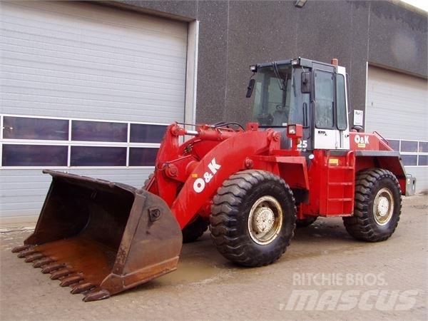 O&K L25B Gumikerekes homlokrakodók