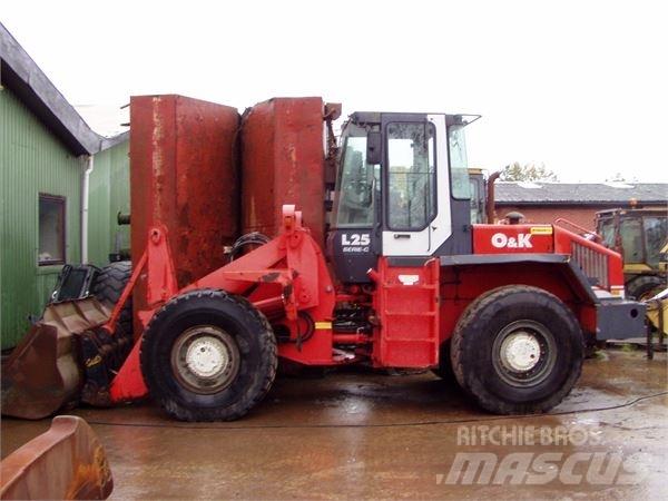 O&K L25C Gumikerekes homlokrakodók