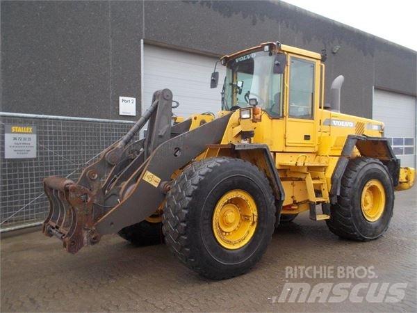 Volvo L120D Gumikerekes homlokrakodók