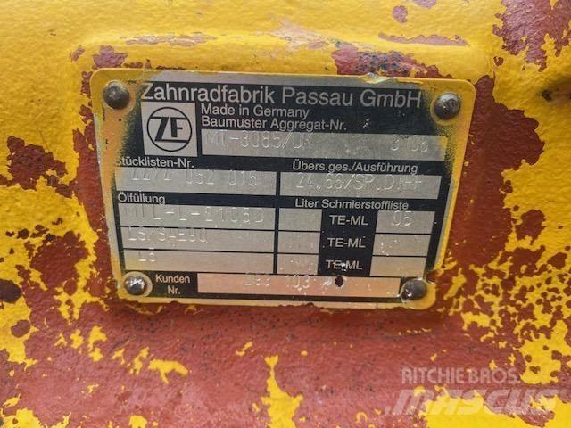 CASE 821 c axles Tengelyek