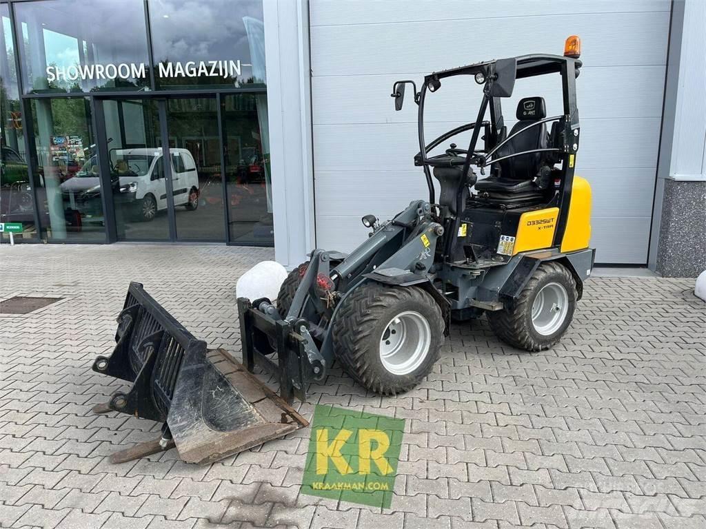 GiANT D332 Homlokrakodók és kotrók