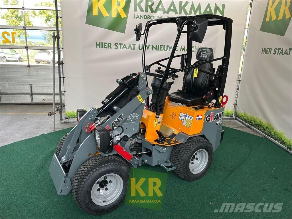 GiANT G1200 Homlokrakodók és kotrók
