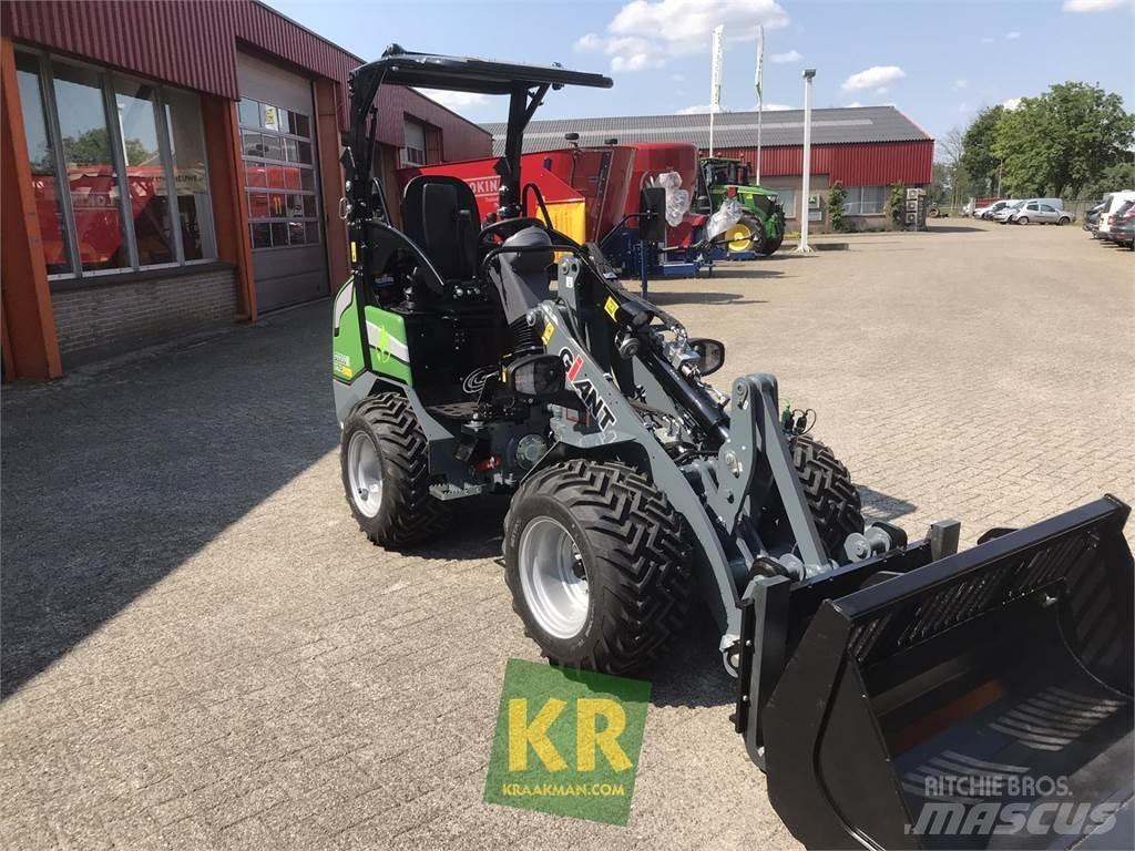 GiANT G2200E Homlokrakodók és kotrók