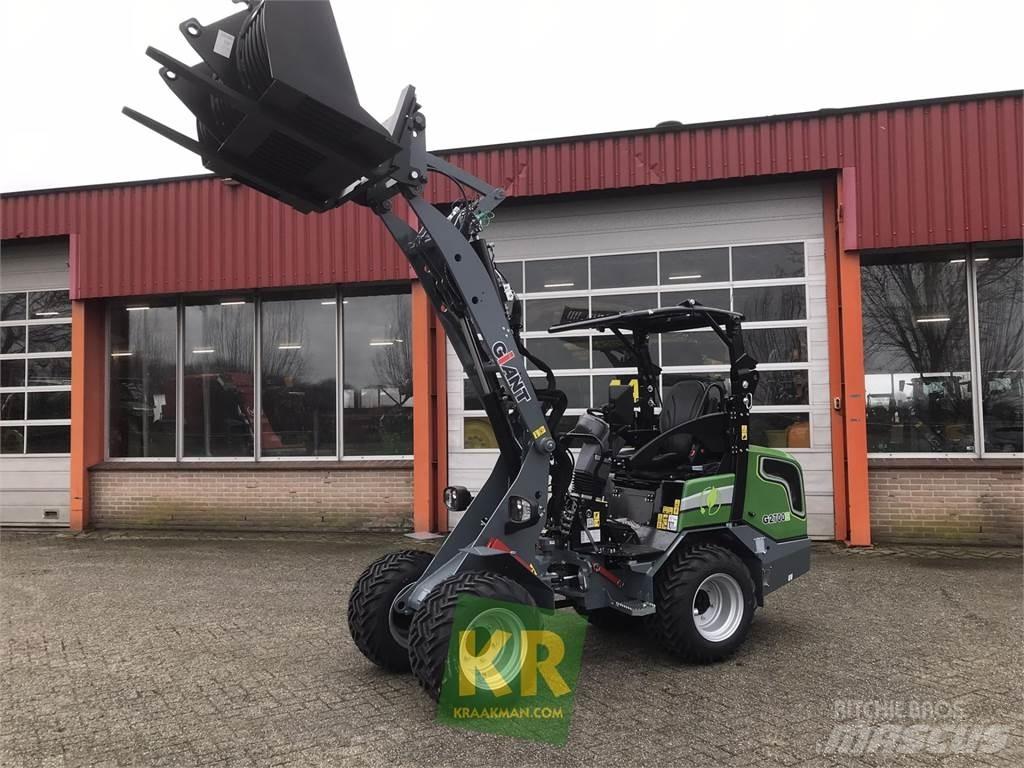 GiANT G2700E Homlokrakodók és kotrók