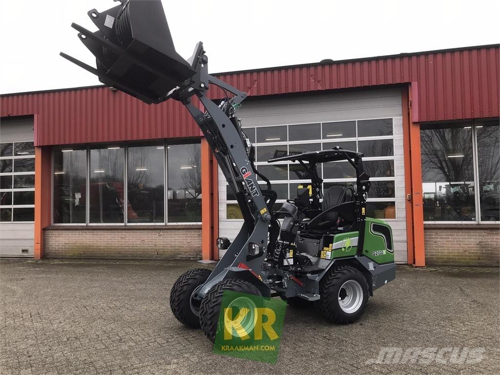 GiANT G2700E Homlokrakodók és kotrók