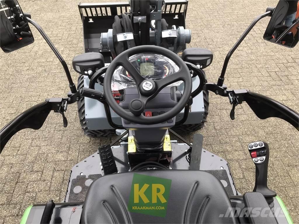 GiANT G2700E Homlokrakodók és kotrók