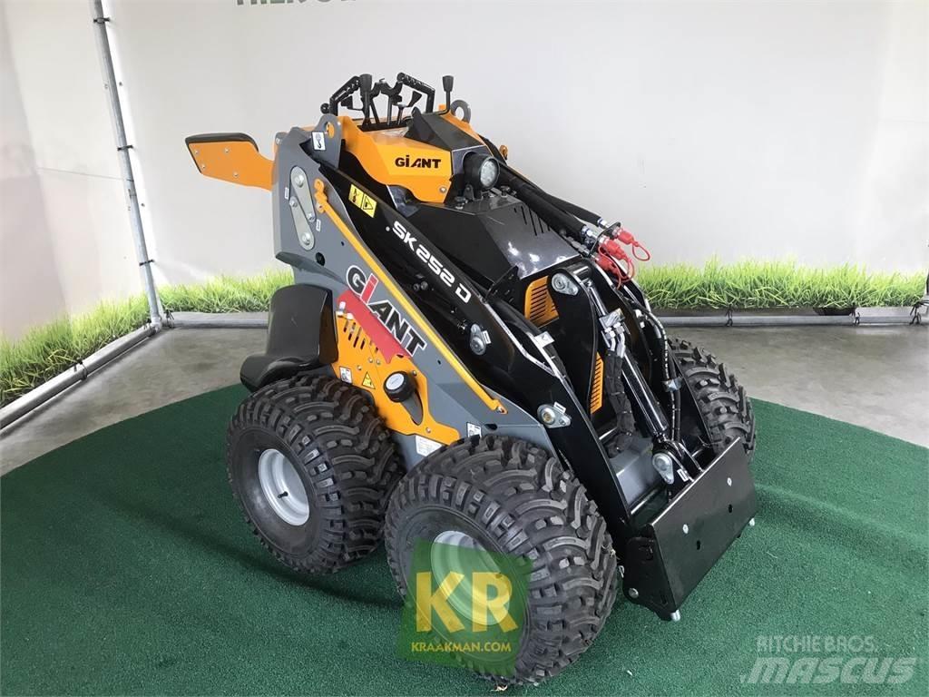 GiANT SK252D Homlokrakodók és kotrók