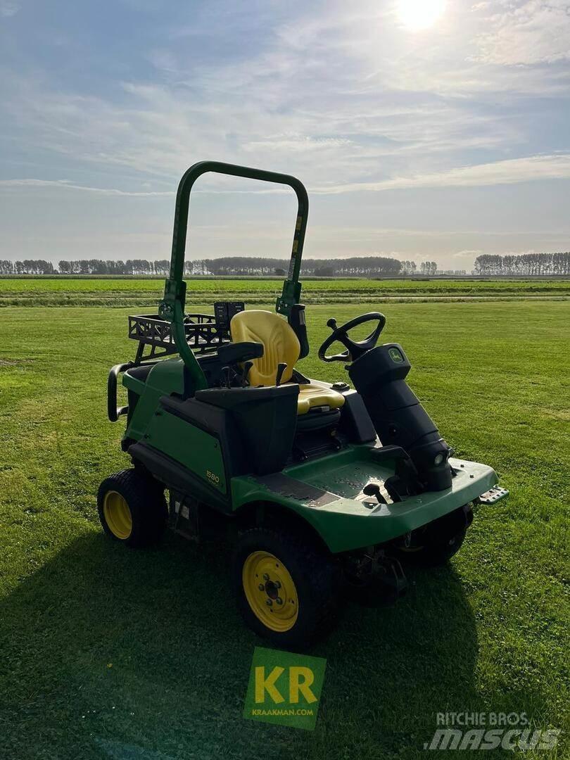 John Deere 1580 Három késhengeres fűnyírók