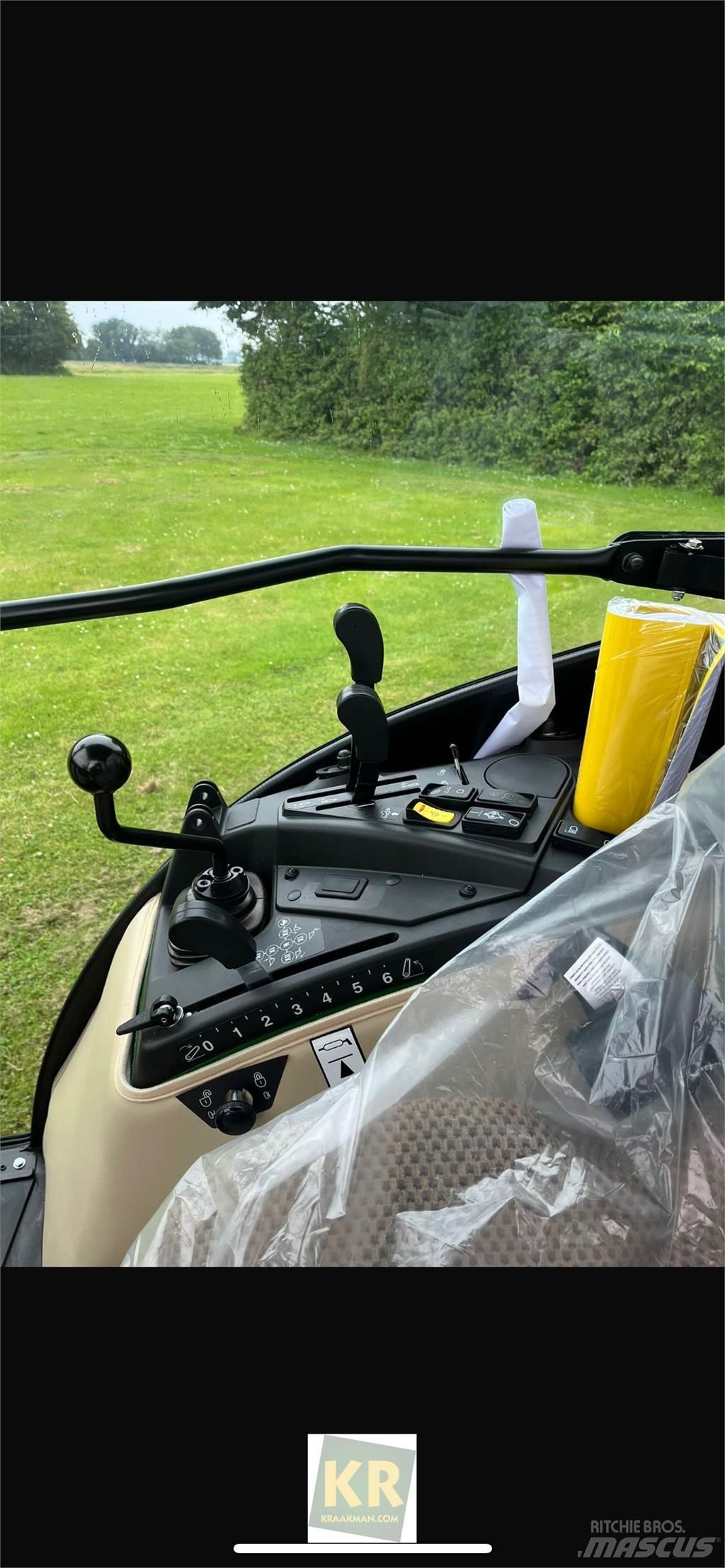 John Deere 2032R Kompakt traktorok