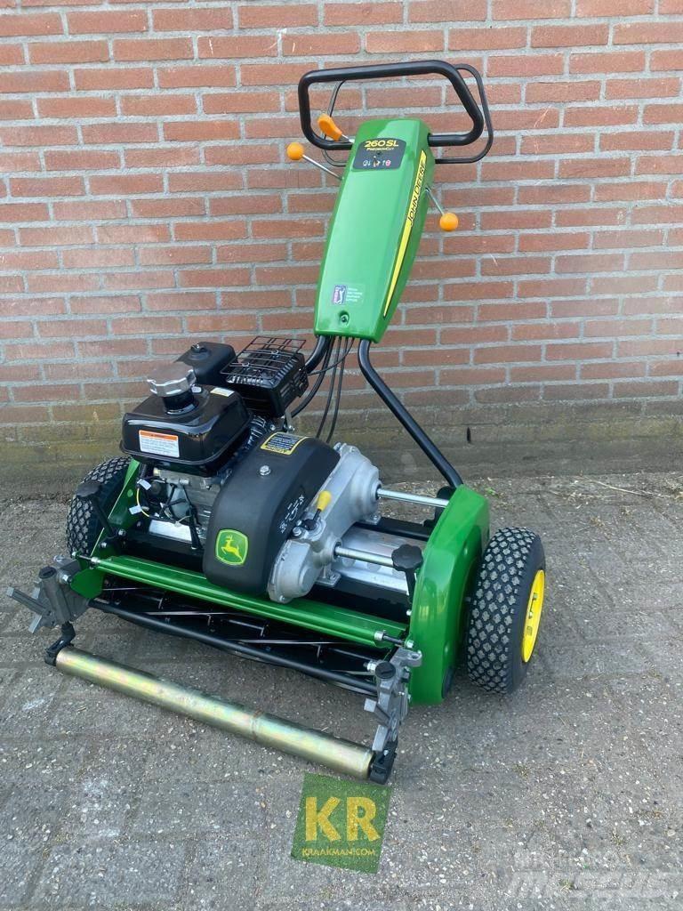 John Deere 260 Golfpálya karbantartó gépek