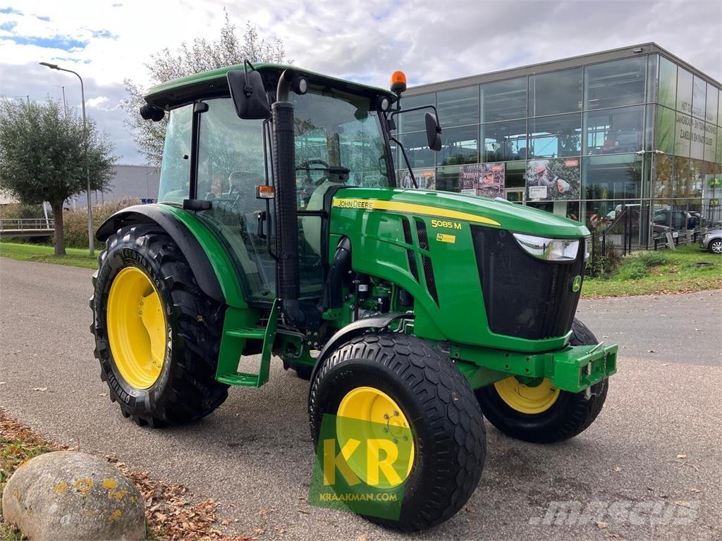 John Deere 5085M Traktorok