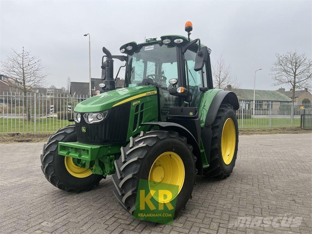 John Deere 6100M Traktorok