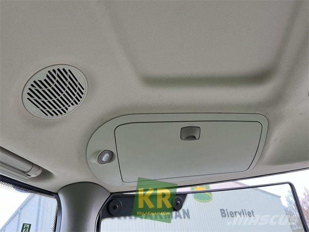 John Deere 6215R Traktorok