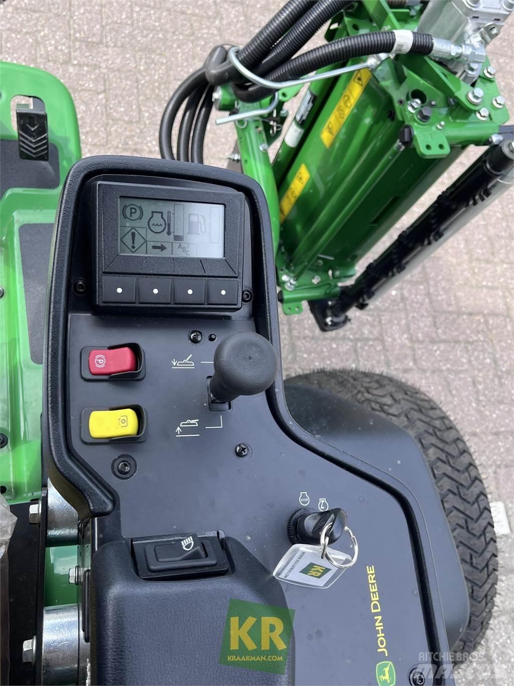 John Deere 8700A Golfpálya karbantartó gépek