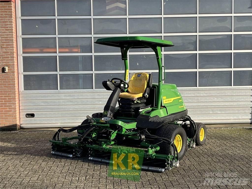 John Deere 8700A Golfpálya karbantartó gépek
