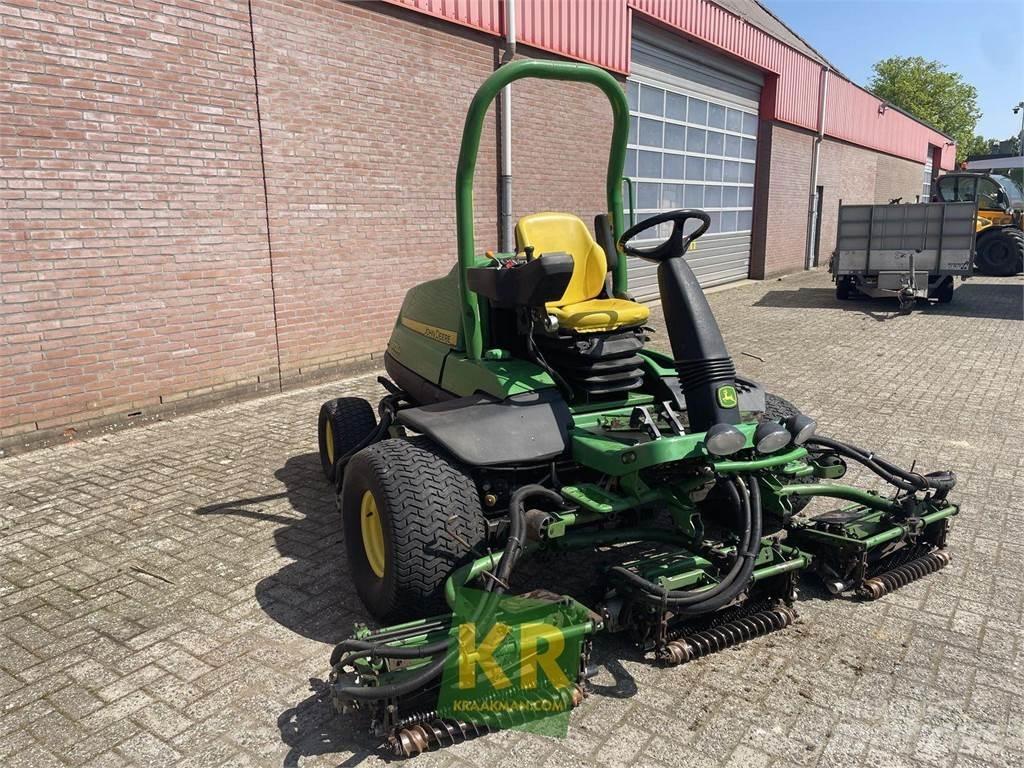 John Deere 8700A Golfpálya karbantartó gépek