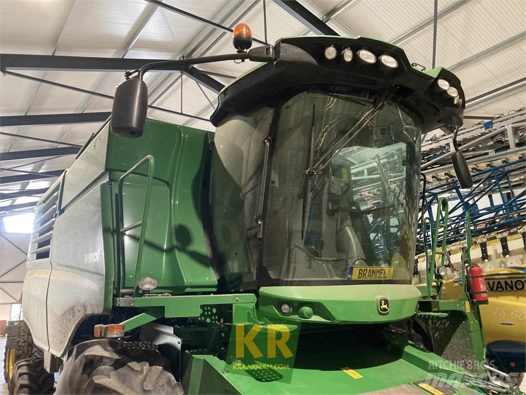 John Deere W650 Kombájnok