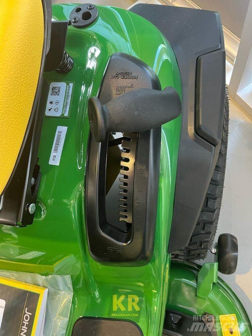 John Deere X127 Ráülős fűnyírók