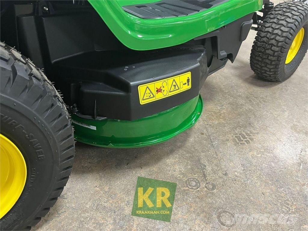 John Deere X147R Ráülős fűnyírók